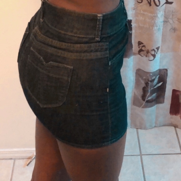 OLD NAVY dark jean mini skirt - Picture 2 of 2